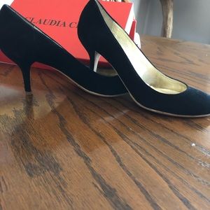 Black suede Claudia Ciuti pumps